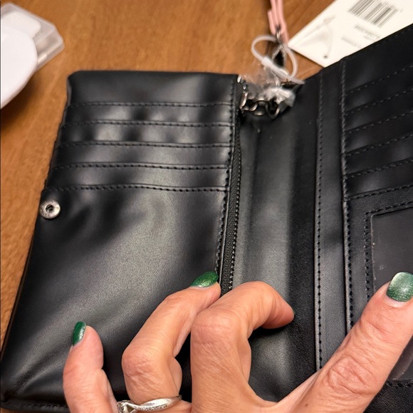 Betsy Johnson Pink 'Runway to Rendezvous' Floral Wristlet Wallet NWT - Picture 3 of 9